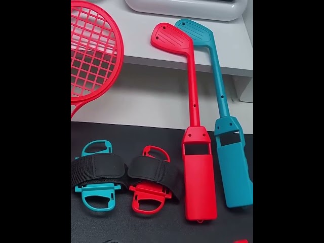 Vídeo relacionado con Paquete de accesorios deportivos con estación organizadora para Nintendo Switch 2 (2025)/Switch/OLED, kit deportivo universal para fiesta familiar, golf, tenis, baile, espada, equipo de fútbol para