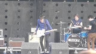 Miles Kane - Give up / Sympathy for the Devil (live@Finsbury Park, London)