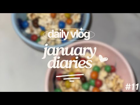 VLOGUARY #11 🎥🍿🛋️ realistic daily vlogs - tired, movie night with snacks & chilled evening