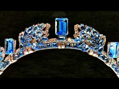 Experience Princess Anne's COMPLETE COLLECTION of Royal Jewellery!