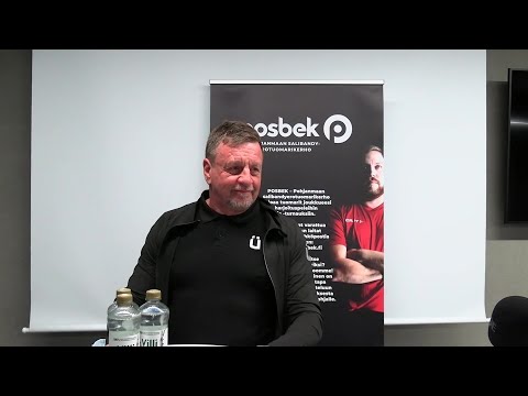 Ronny Brännbacka haastattelussa 1.10.2021 Kampushallilla.