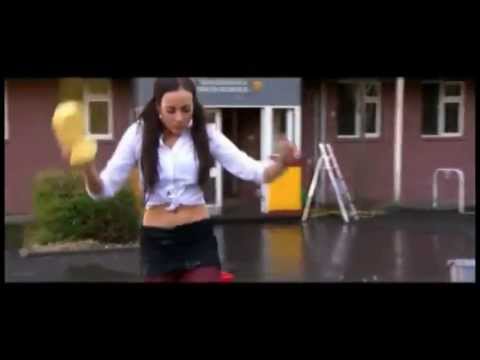 Hollyoaks' Sinead - Wind It Up Dance