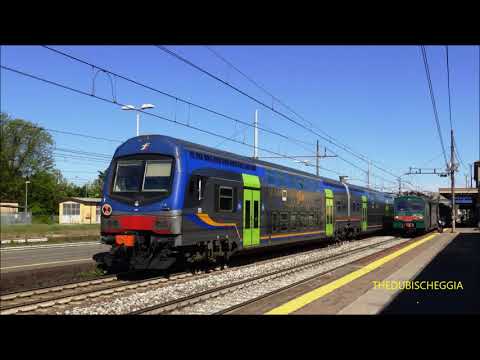 LE MIE FOTO AI TRENI A CODOGNO E CASALPUSTERLENGO. (MI) MART. 30 - 4 -  2019.