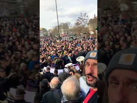 Les Choeurs de l’Opéra National de Paris chantent la Marseillaise - NON à la réforme des retraites