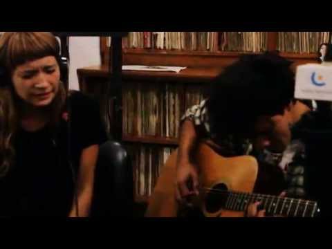 EMMA SAFRAINSKI - Viento - feat. fly fly caroline