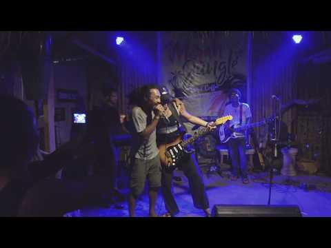 Bastian Cozy Feat Lawa Amq - Hitam Putih