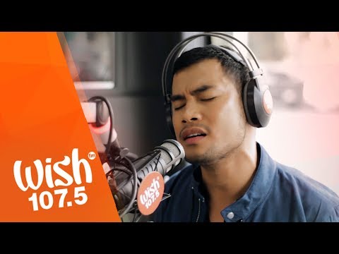 Bugoy Drilon sings "Ikaw Na Nga" LIVE on Wish 107.5 Bus
