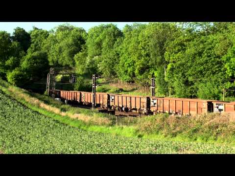 DCR 56311 emerges between the tunnels at Welwyn - 6Z56