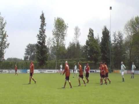 Robin scoort in kampioens wedstrijd