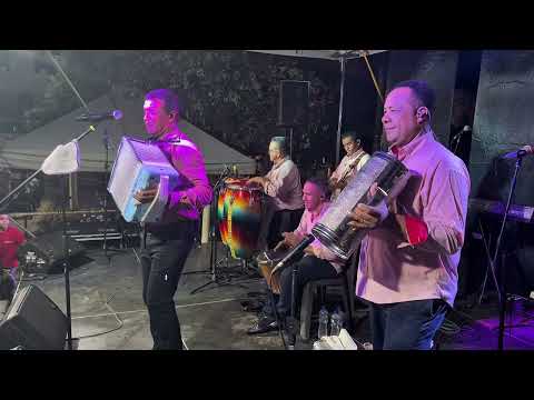 Ayúdame Señor en vivo desde Las Conchas Caucasia @DagobertoElNegritoOsorio 