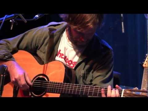 Neil Halstead - "Tied To You" (eTown webisode #365)