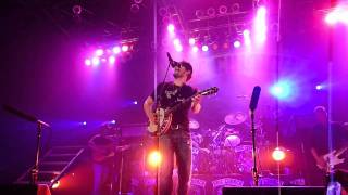 Eric Church Creepin&#39; LIVE
