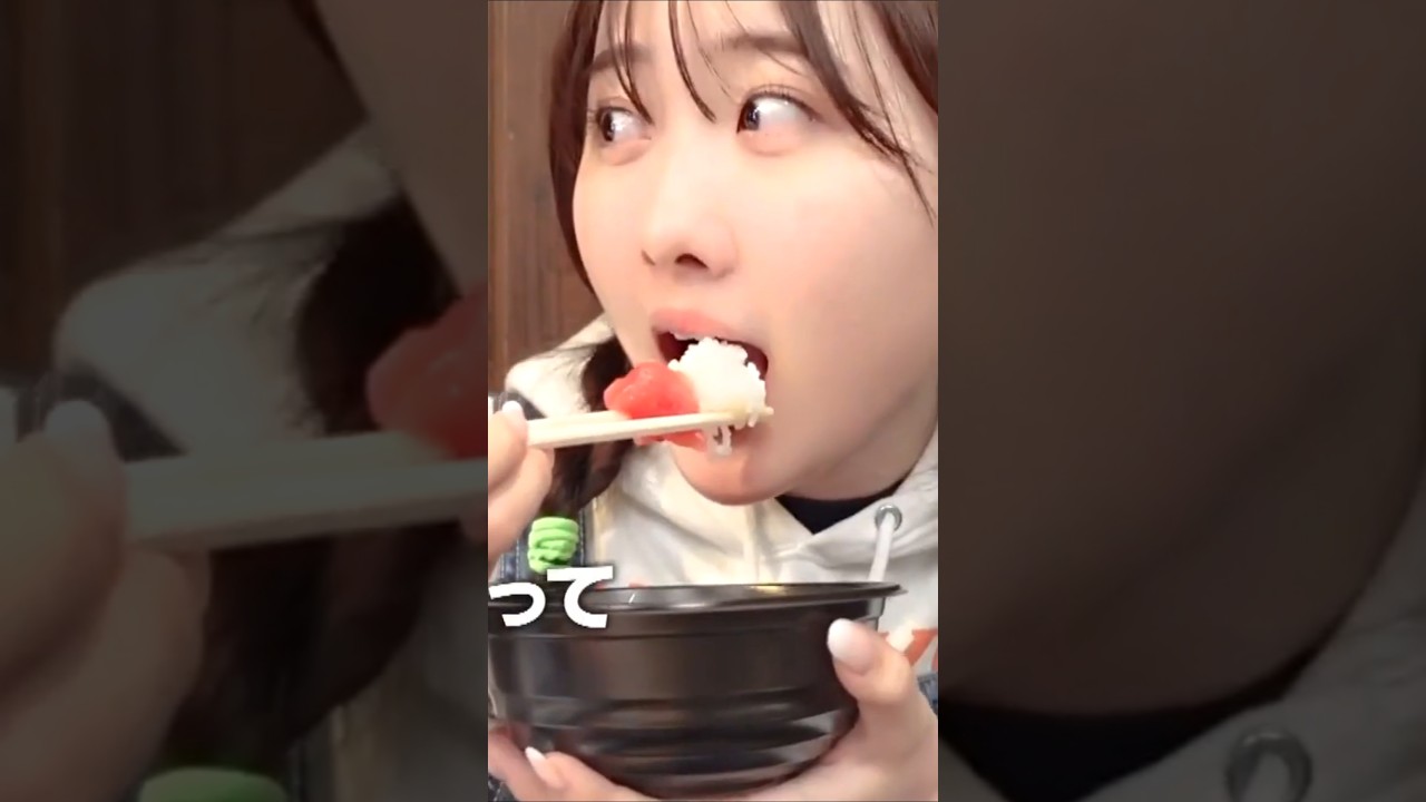 本田望結が海鮮丼を食べる