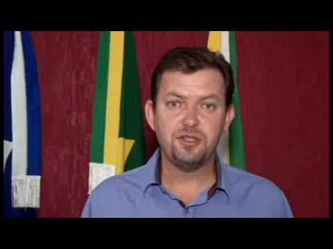 PREFEITO DE TERRA NOVA DO NORTE VALTER KUHN SANCIONA LEI ALTERANDO A FORMA DE ESCOLHA DO DIRETOR EXECUTIVO DO PREVITER.