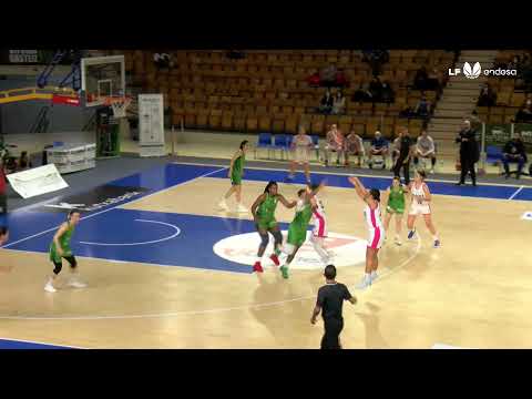 Lluvia de triples del Baxi Ferrol en Vitoria