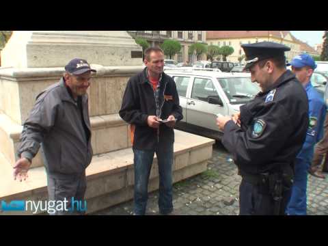 Kéregetők igazoltatása Szombathelyen az egyik koldus kifakadásával