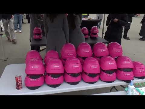 Poměrně  unikátní nahlédnutí  do  útrob stavby T mobile Areny.