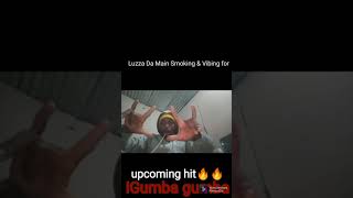 Download lagu Luzza Da Main Smoking & dancing for his upcoming hit titled ' iGumba gumba '#veluthi #RPMuzik mp3