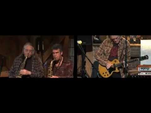 Remembering Tom 'T-Bone' Wolk -- In the Night [Live from Daryl's House #30-06]