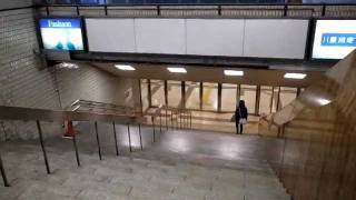 Walking Around in Tokyo Station - (111122)