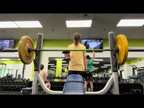 Stronger But Leaner Episode 21 - Bench Day #benchpress #gym #chestworkout