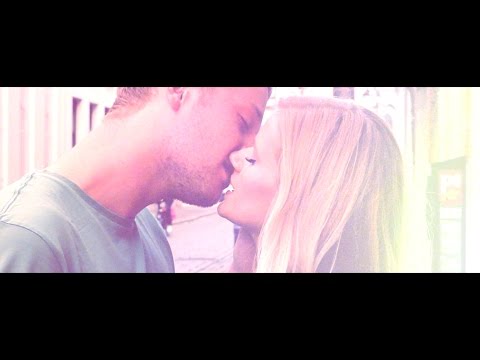 Akyra ft. Jannika - Runaways (Official Videoclip)