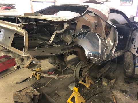 1971 Cuda Restoration : Out With The Old!