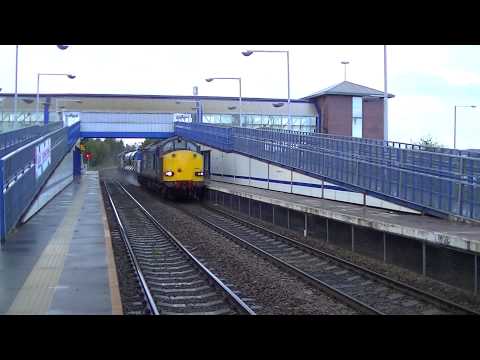 DRS 37605 and 37609 Rail Head Treatment Train Train passing MetroCentre