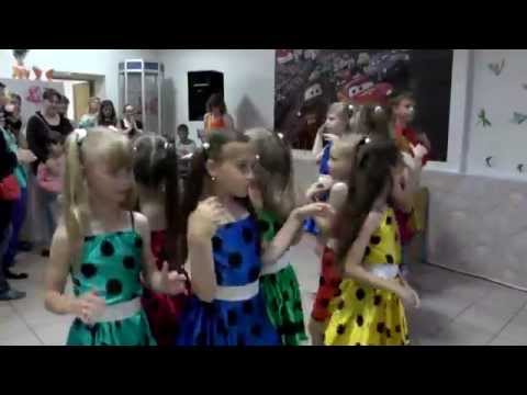 Семейное Кафе Непоседа  -   Праздничная программа