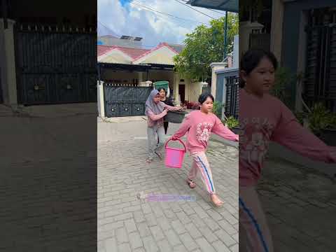 RAISHA BIKIN PANIK KIRAIN ADA KEBAKARAN