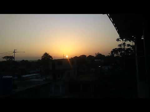 Un amanecer de Solsticio de Verano un viernes, 21/06/2019 en San Miguel del Padrón, La Habana, Cuba.