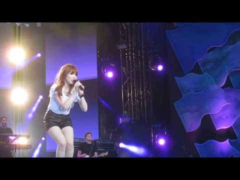Carly Rae Jepsen takes a "Marry Me" sign from a fan - This Kiss + Call Me Maybe - Ottawa 2013