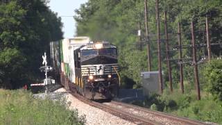 preview picture of video 'Norfolk Southern Crossing Luther Jones Road'