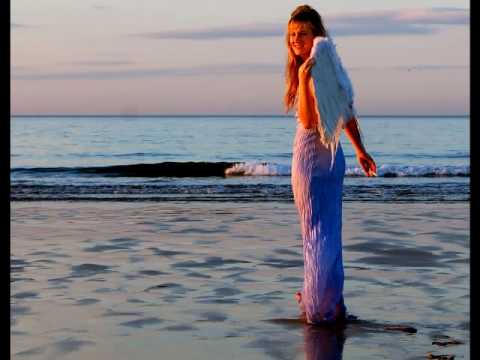 Tucandeo vs Michelle Hutcheson - Endless Blue (clip)