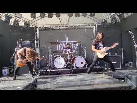 Trallery - live - Full Metal Holiday 2022