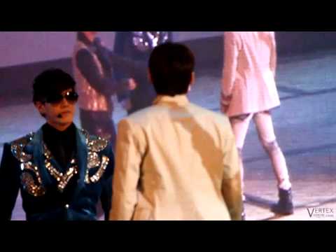 [FANCAM] 120407 BTOB Minhyuk focus - Yeah (Usher) @ Lotte World