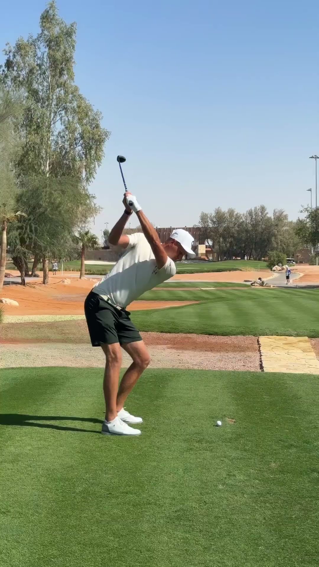 The leading groups are off for moving day in Riyadh 🇸🇦