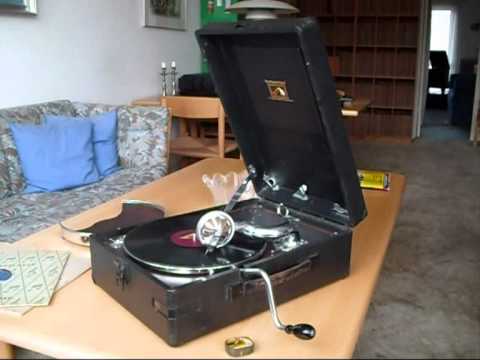 HMV 102 black (1931) - Paul Howard (1930)