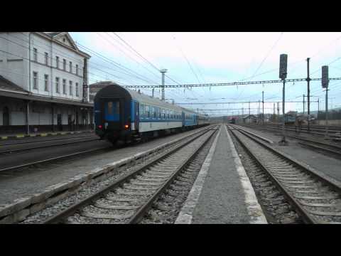 Příjezd a odjezd vlaku R 610 Karlex (ČD 362.055) a opožděné hlášení - Chomutov, 6. 1. 2013