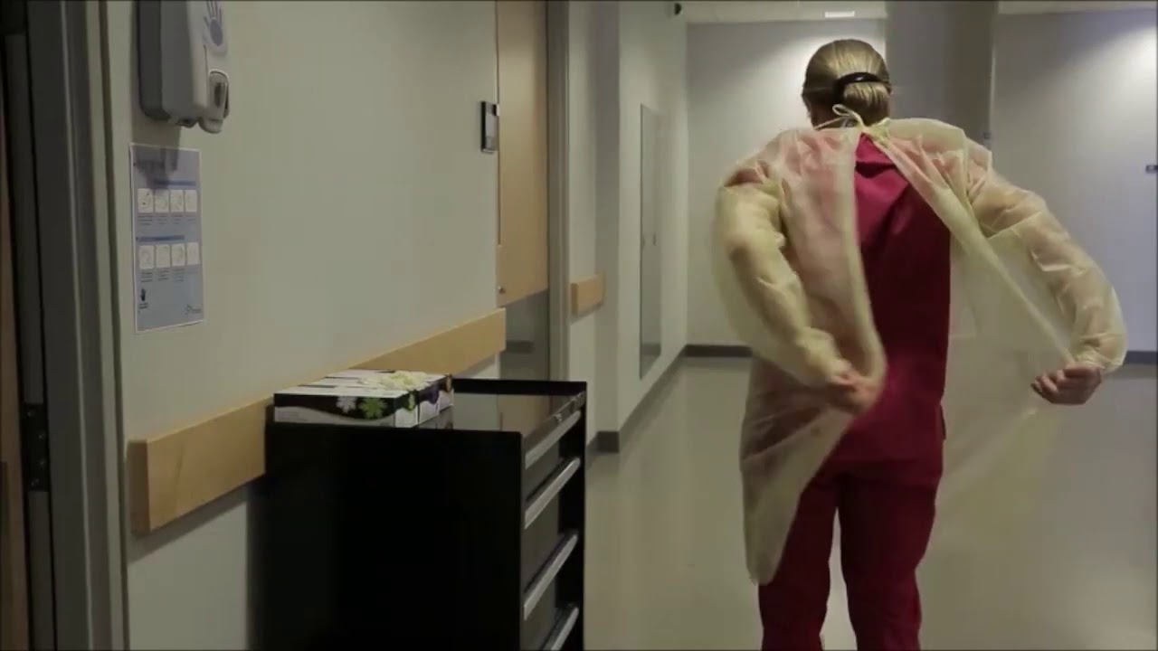 Putting on Full PPE  (Descriptive Video)
