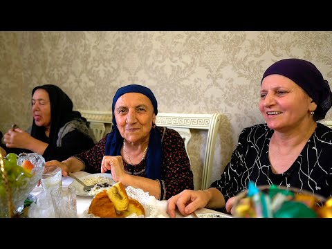 Jantar de Comemoração no DAGESTÃO Como as pessoas vivem na Rússia hoje em dia.
