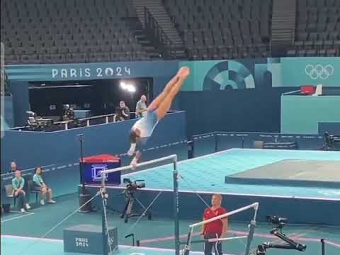 Mélanie de Jesus dos Santos - uneven bars, podium training at Olympic Games