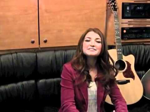 Gibson - Tenille Interview @ The 2010 CCMA's