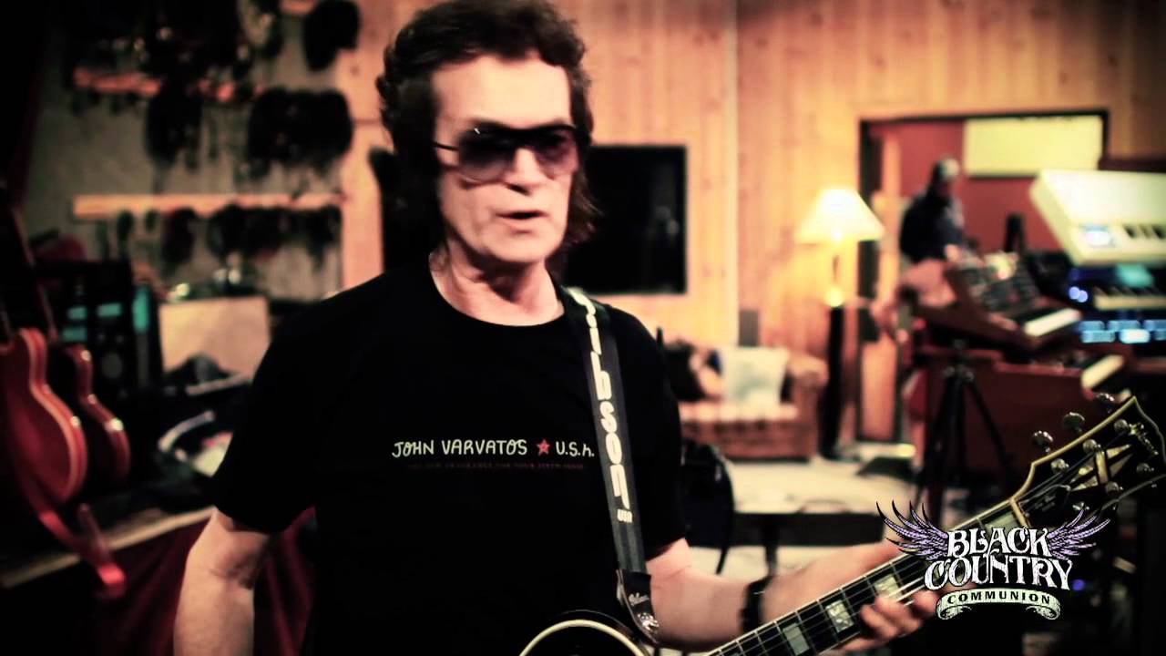 Black Country Communion- Glenn Hughes talks Mel Galley's Black Beauty - YouTube