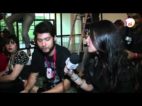 Oi Moda // Backstage Colcci- São Paulo Fashion Week Inverno 2011