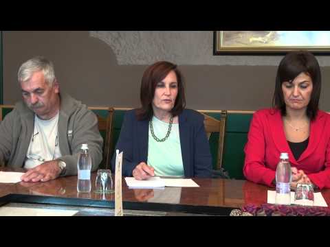 Podpis pogodbe za ureditev dovozne ceste do OŠ Ivana Cankarja Ljutomer