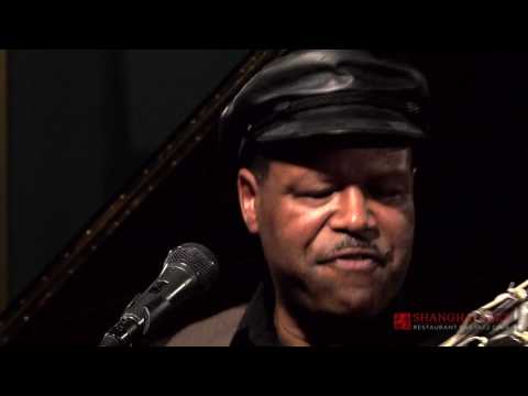 Why I Sing the Blues by B.B. King - SaRon Crenshaw Quartet @ Shanghai Jazz - Madison, NJ