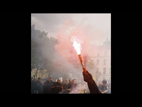 Willaris. K, The Presets - World Collapsing (jamesjamesjames Remix)