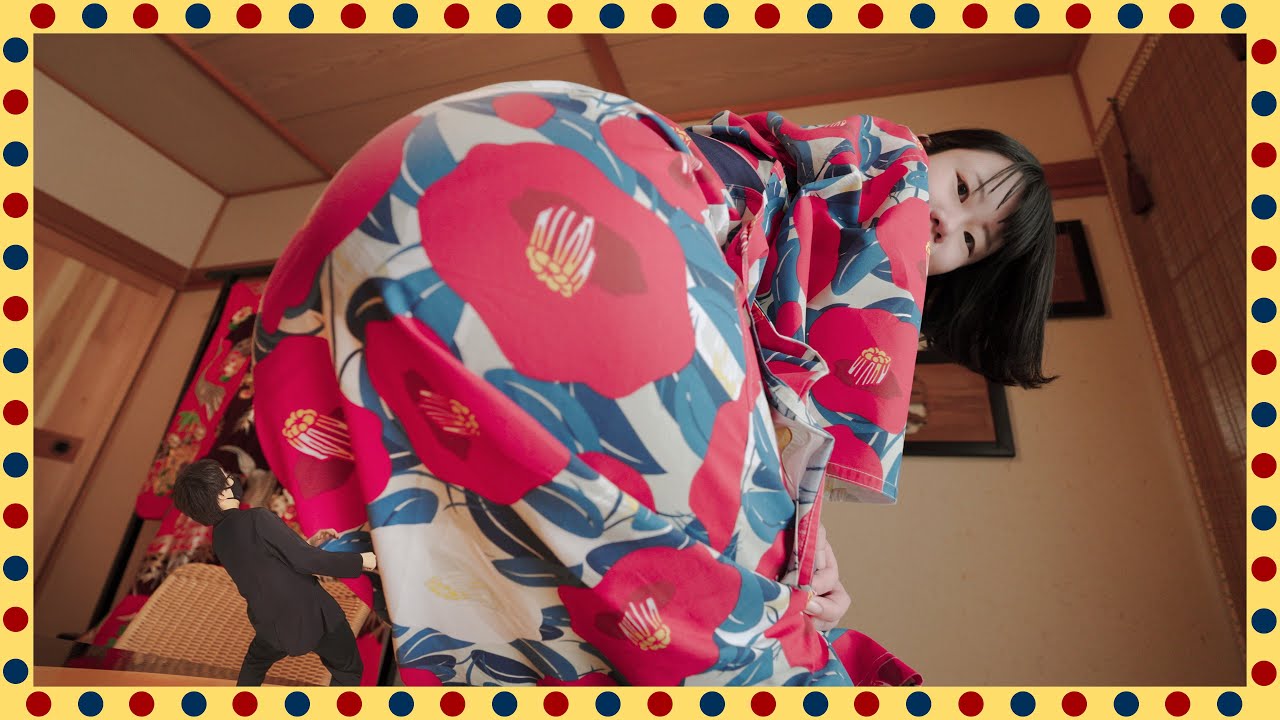 Buttcrush on Kimono Hips | GIANTESS FAMILY