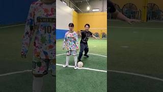 振り向きシュートをかわせるか！？⚽️